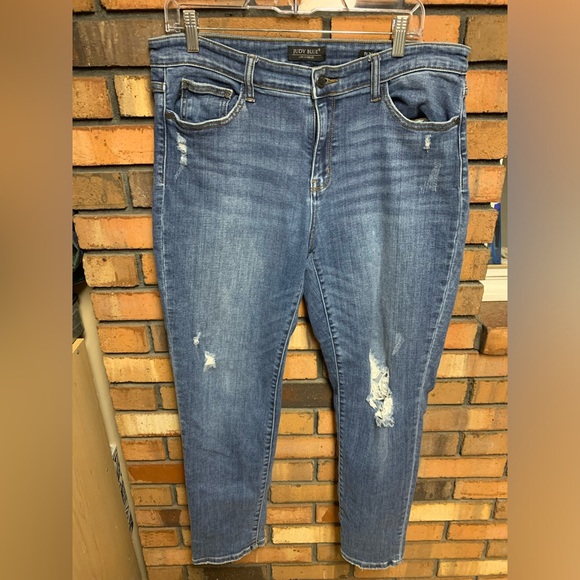 Judy Blue Denim - Judy Blue Distressed Slim Fit Jeans